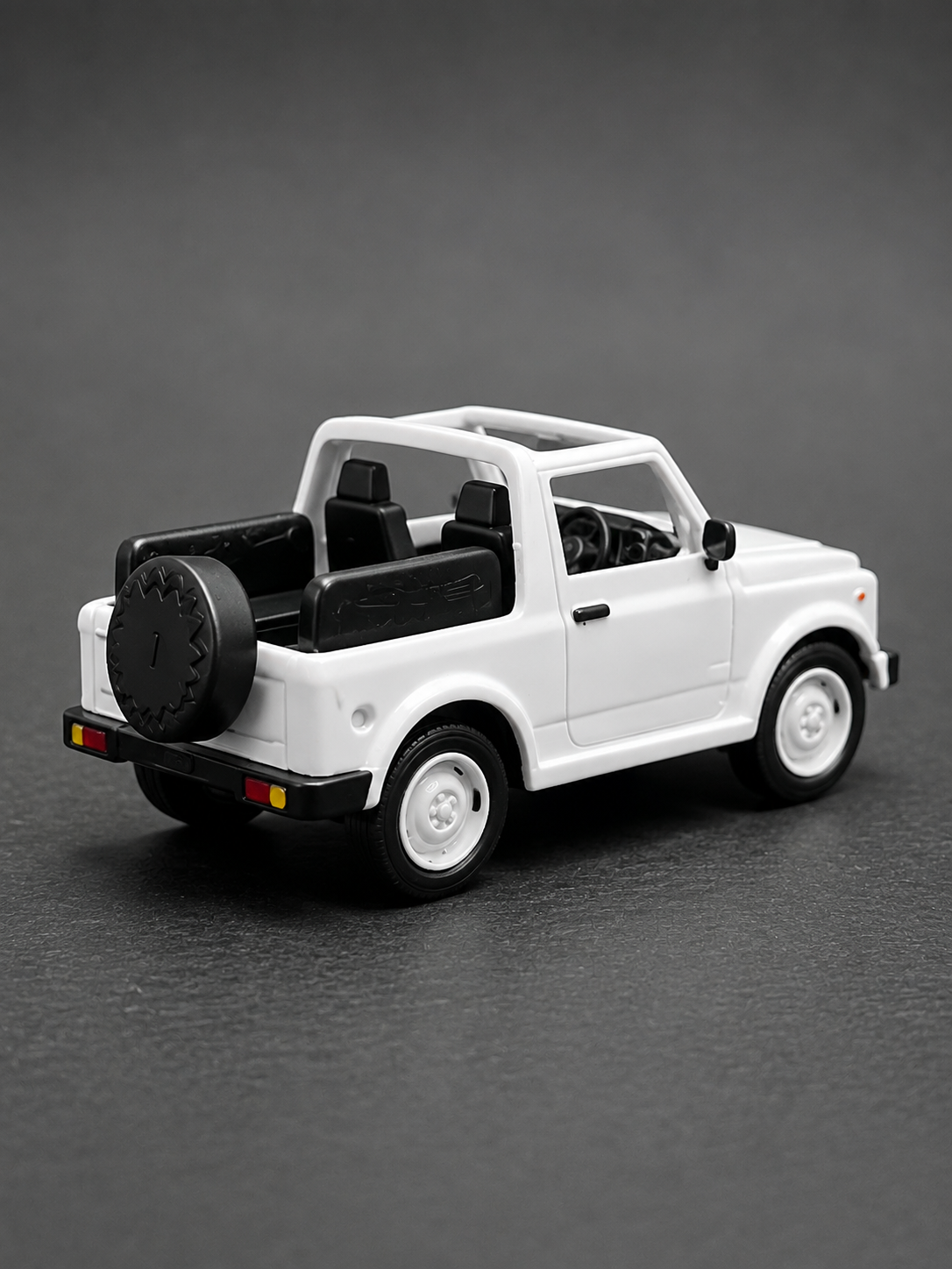 Suzuki Gypsy 1:64 scale