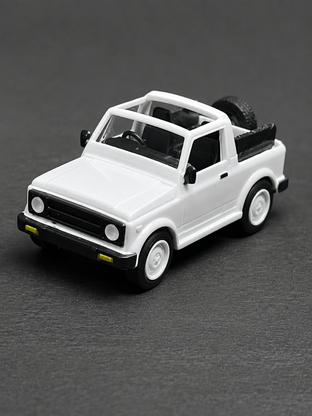 Suzuki Gypsy 1:64 scale